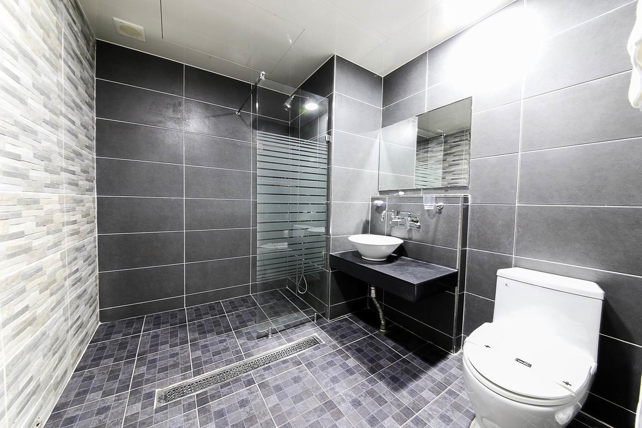 White Hotel Сувон Екстер'єр фото